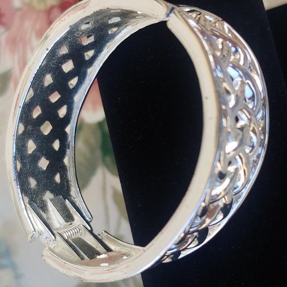 Silver Tone Celtic Style Women's Hinged Cuff Bracelet - Picture 9 of 11